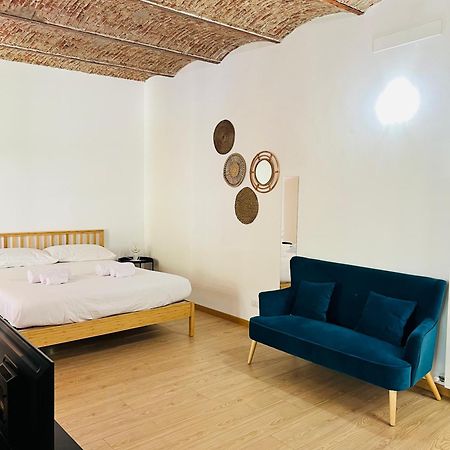 Cozy Studio Navigli Milan Bagian luar foto