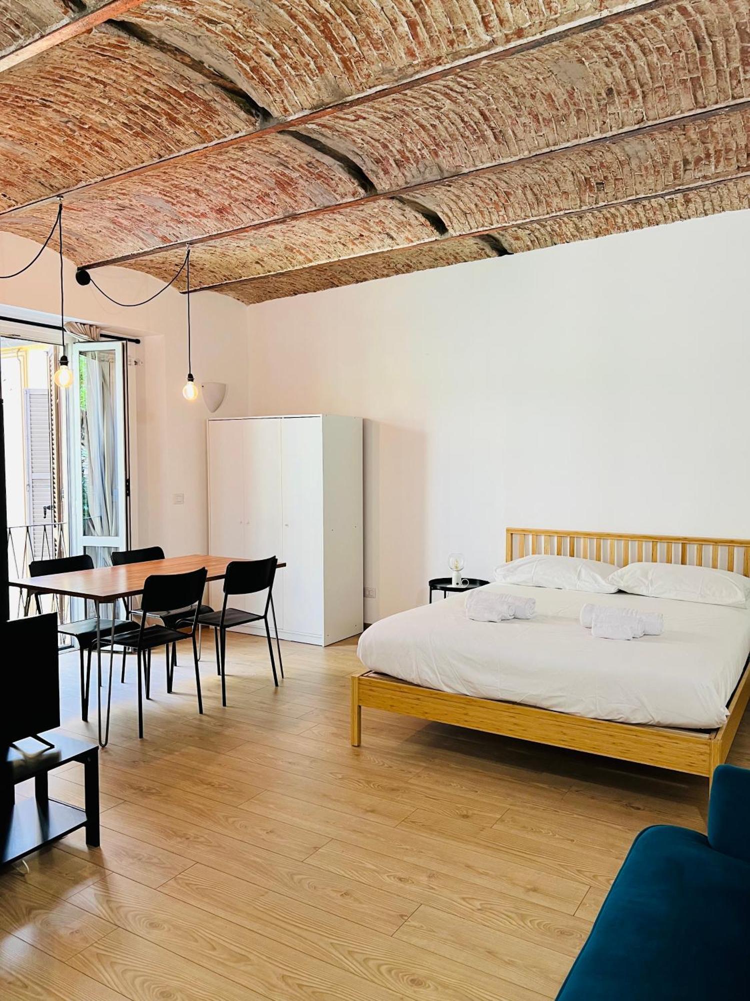 Cozy Studio Navigli Milan Bagian luar foto